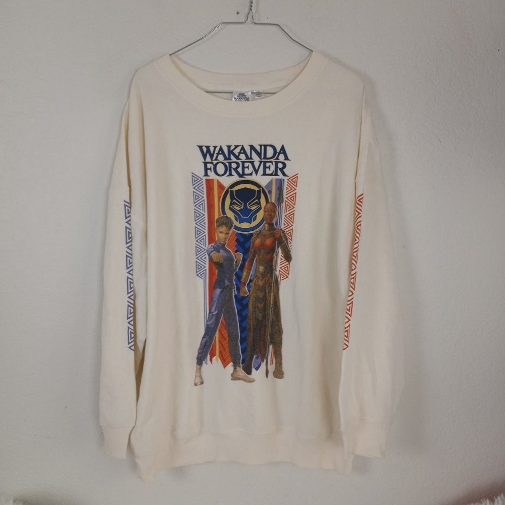 Marvel Studios Wakanda Forever Black Panther Crewneck Oversized M Sweatshirt - Picture 2 of 6